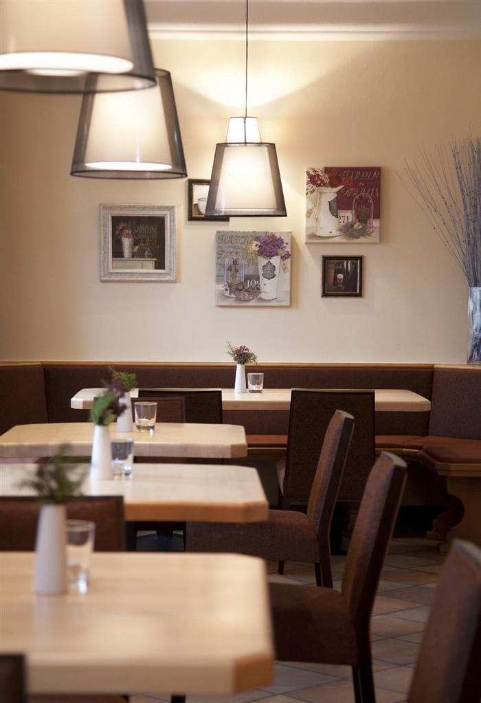 โรงแรมดาส ฮิมเบิร์ก Himberg ร้านอาหาร รูปภาพ